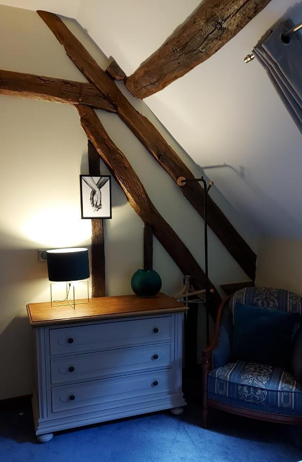 Bed and Breakfast Les 3 Roses Anjouin Exterior foto
