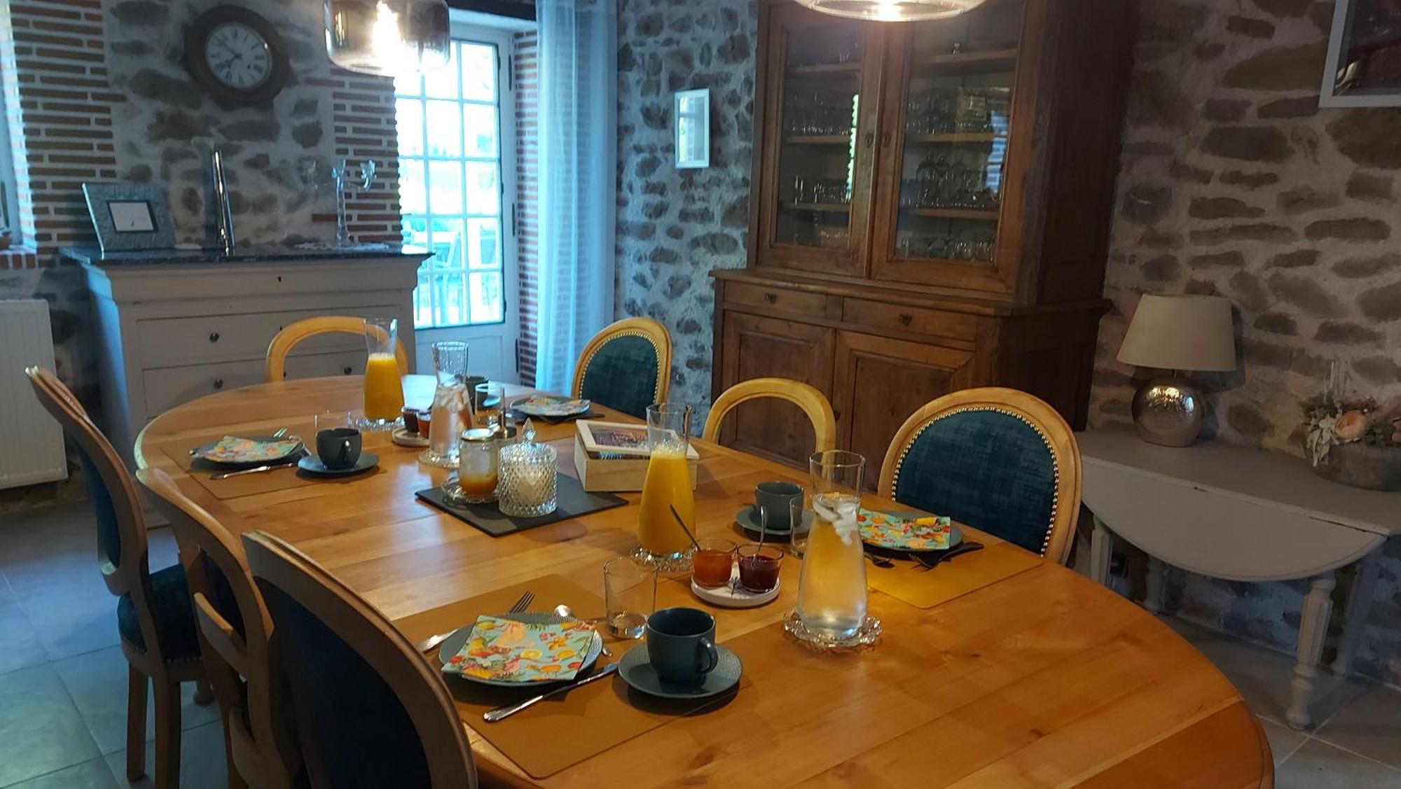 Bed and Breakfast Les 3 Roses Anjouin Exterior foto